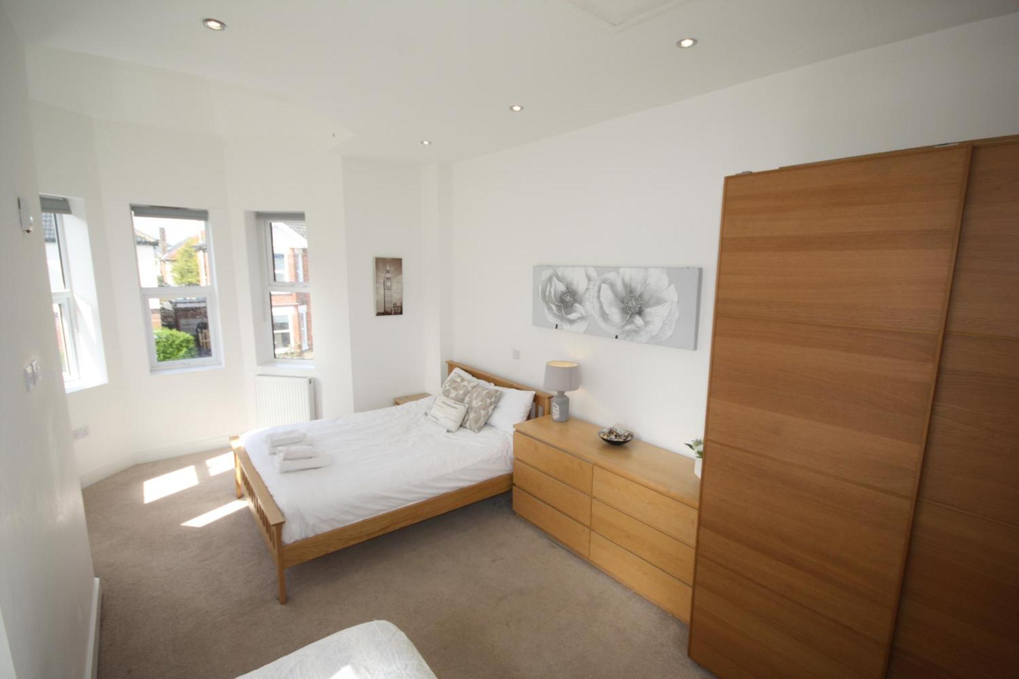 Holiday Home Hot Tub & Sauna Bournemouth Exterior photo