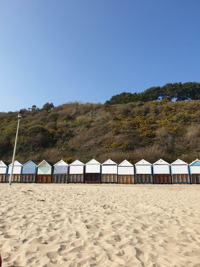 Holiday Home Hot Tub & Sauna Bournemouth Exterior photo